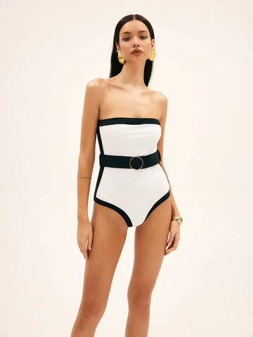 Contrasterende strapless badpak met riem