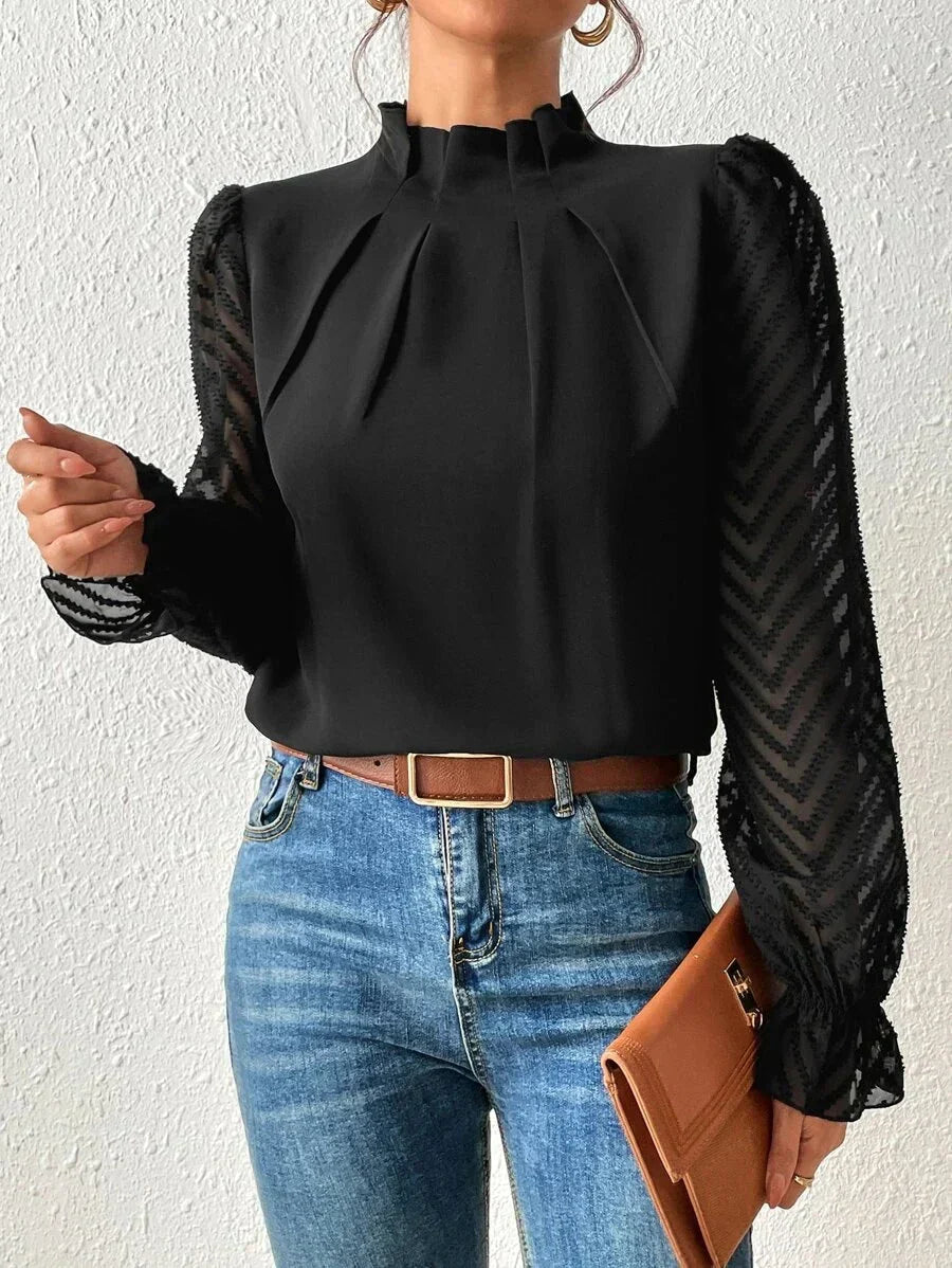 Blouse met hoge hals en lange mouwen van chiffon