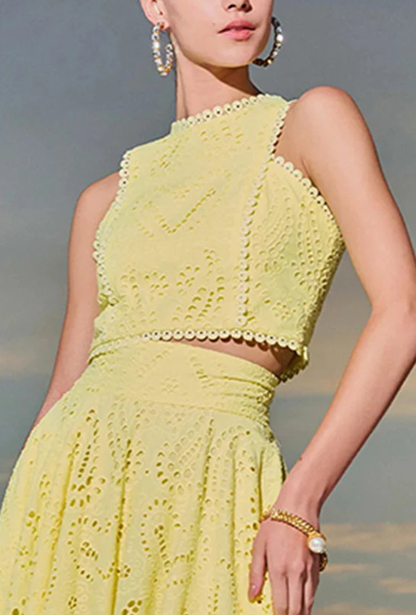 Geborduurde kanten crop topset
