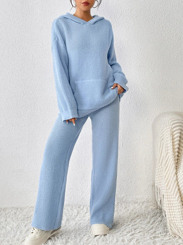 Set van een top met lange mouwen en een wijde broek
