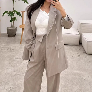 طقم إيزابيلا شيك المكون من قطعتين