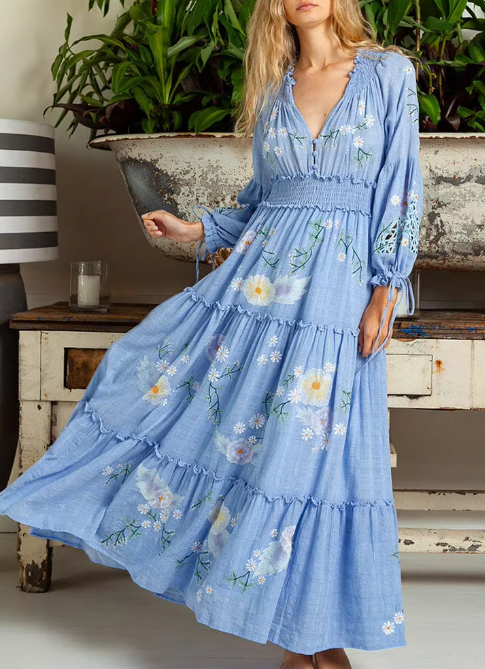 Gelaagde geborduurde Boho maxi-jurk